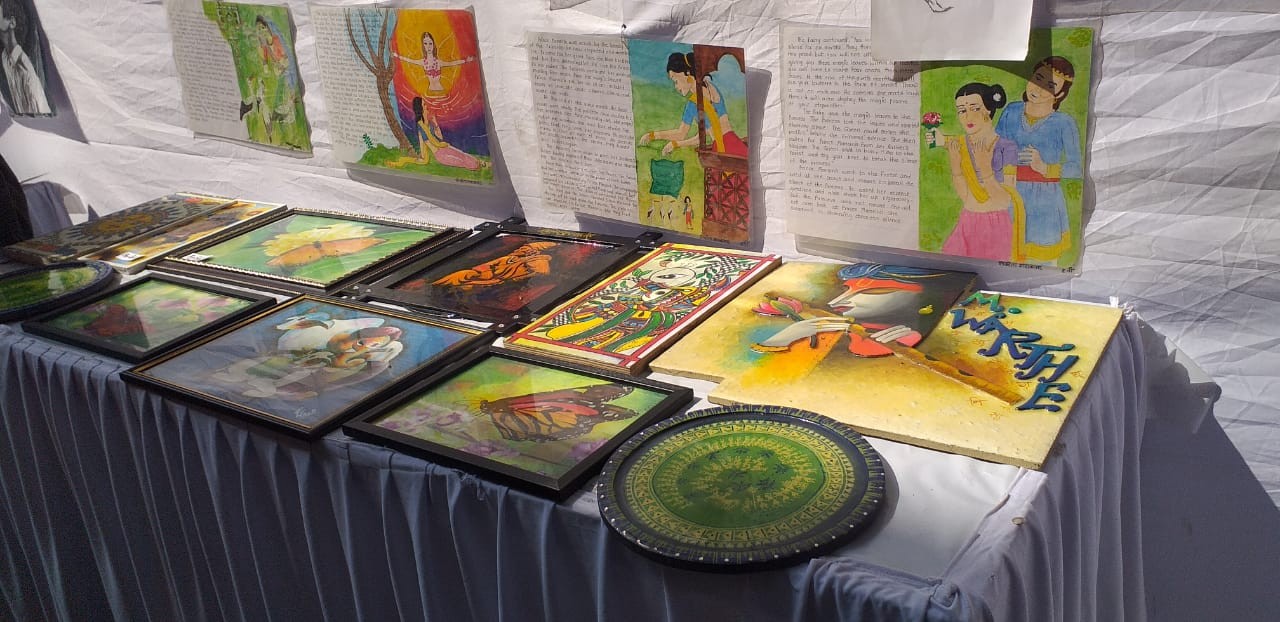 Modern College Images