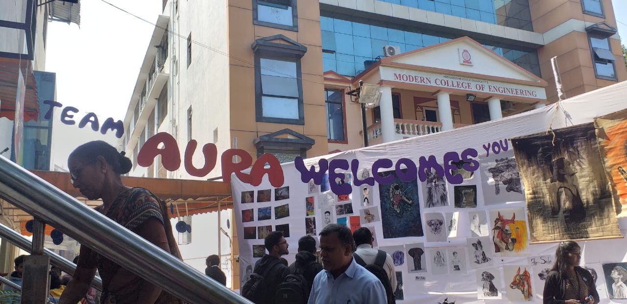 Modern College Images