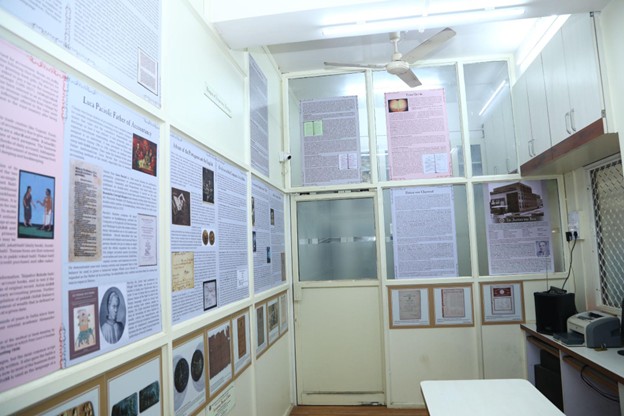 Modern College Images