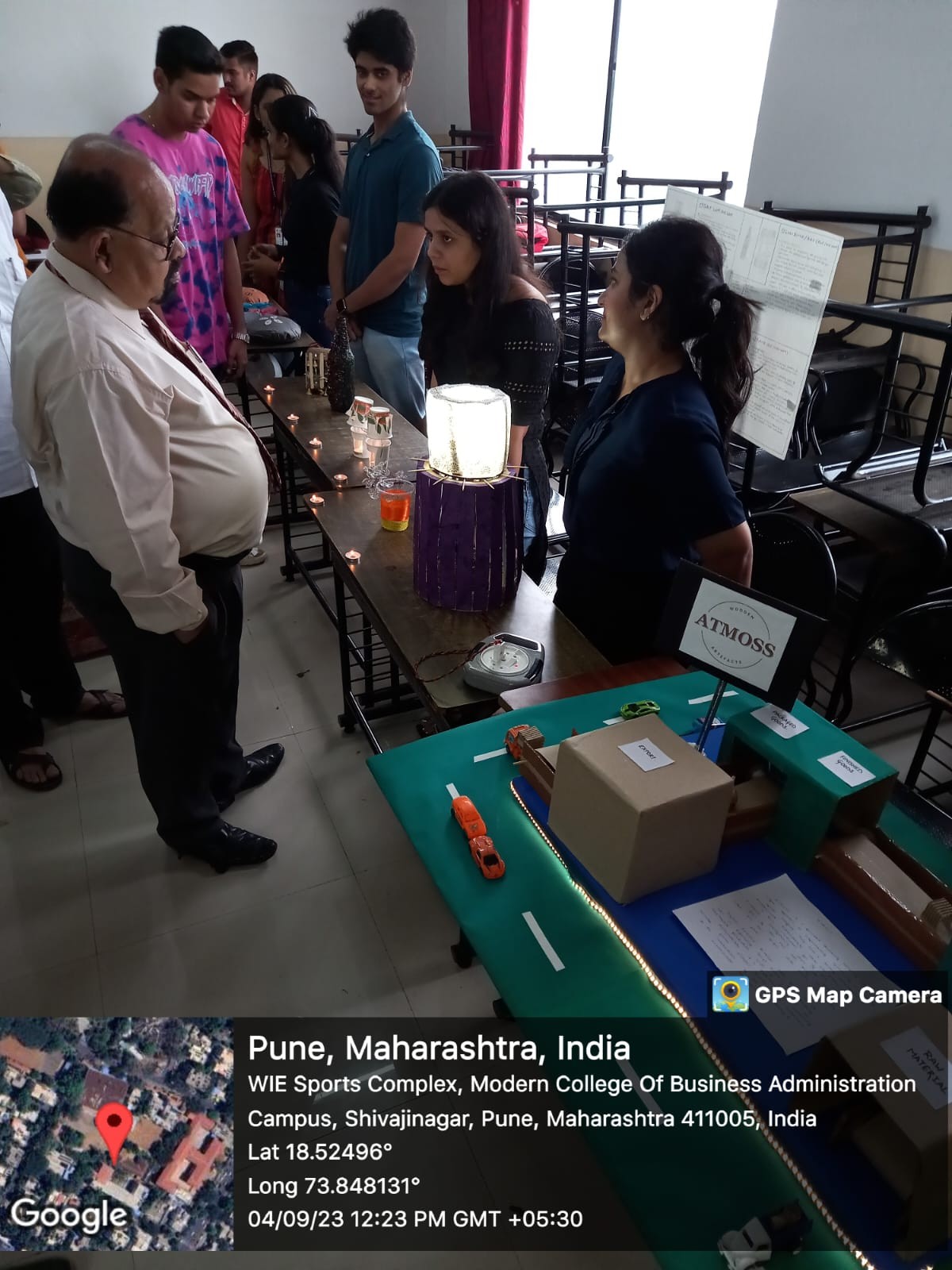 Modern College Images