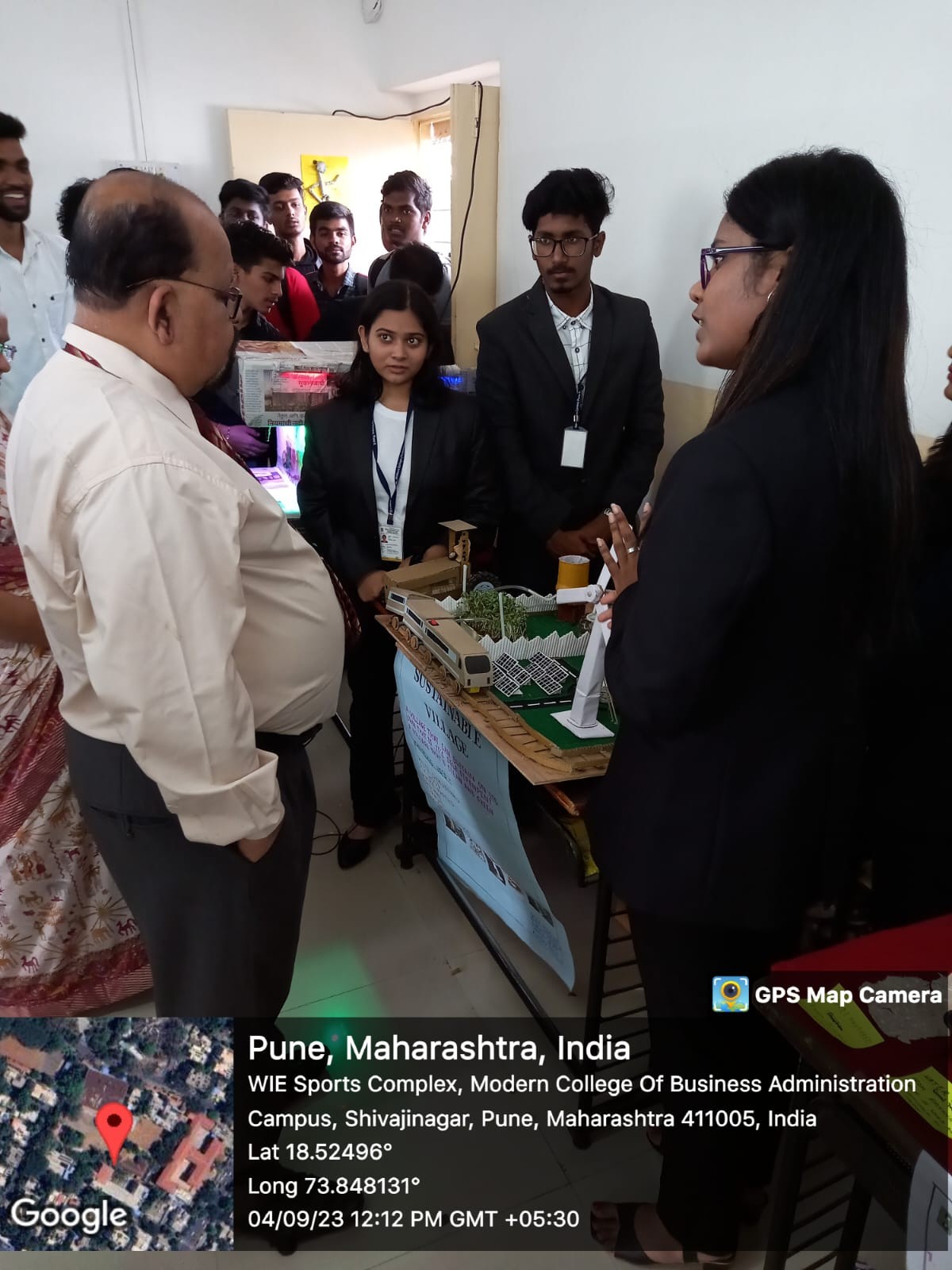 Modern College Images