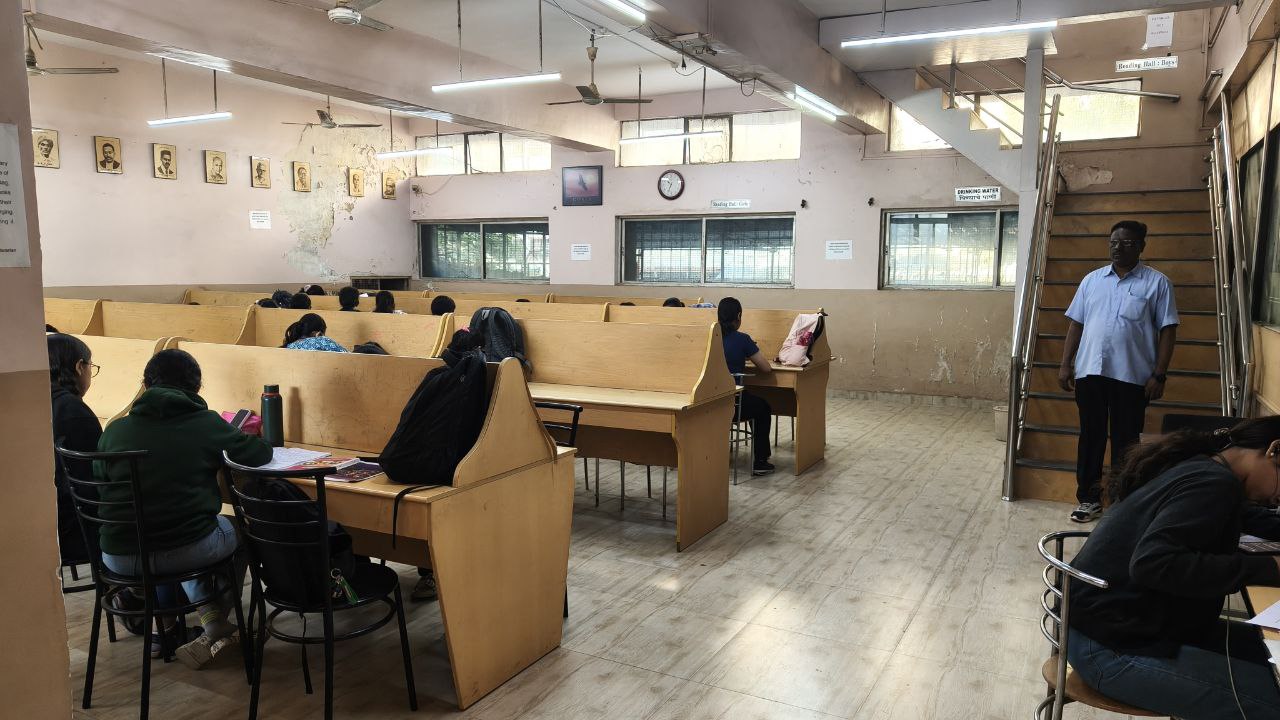 Modern College Images