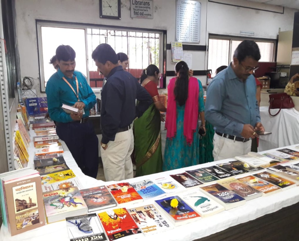 Modern College Images