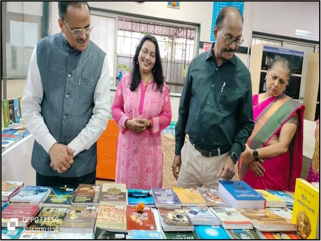 Modern College Images