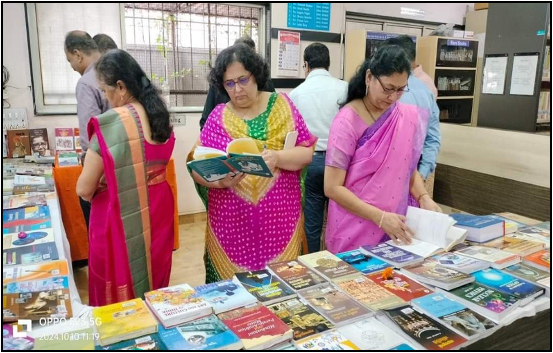 Modern College Images