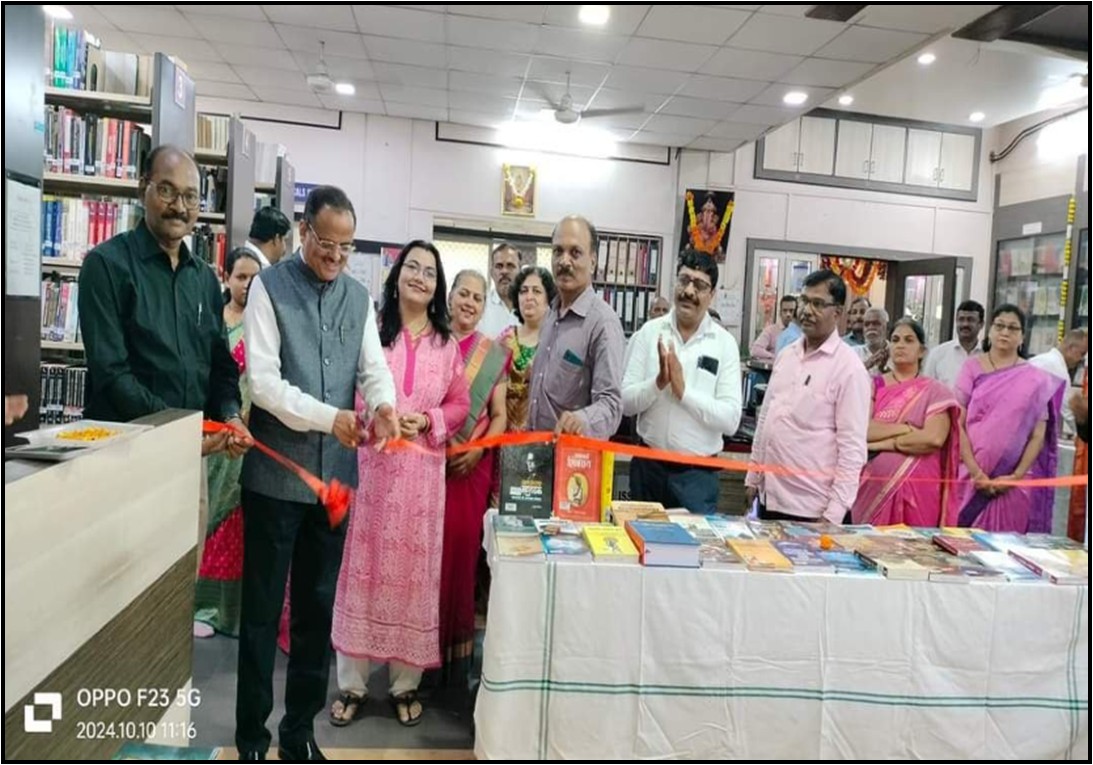 Modern College Images