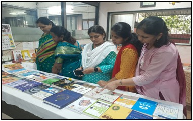 Modern College Images