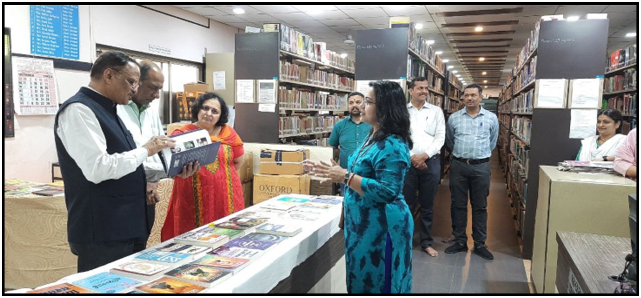 Modern College Images