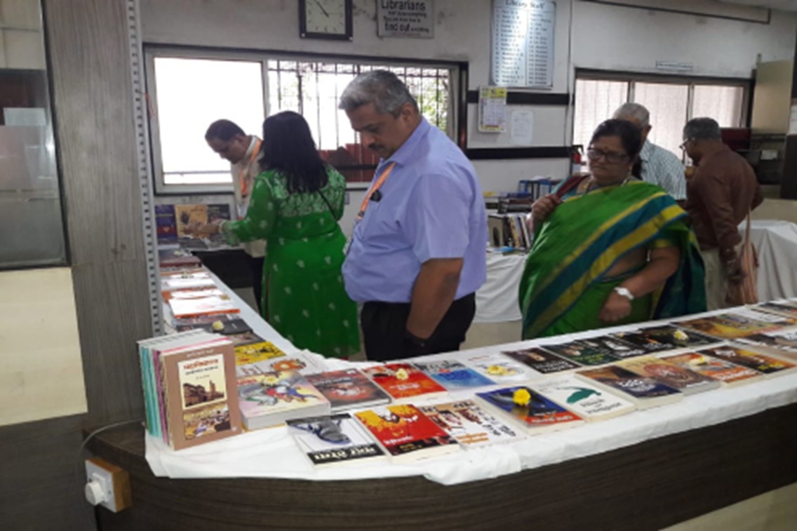 Modern College Images