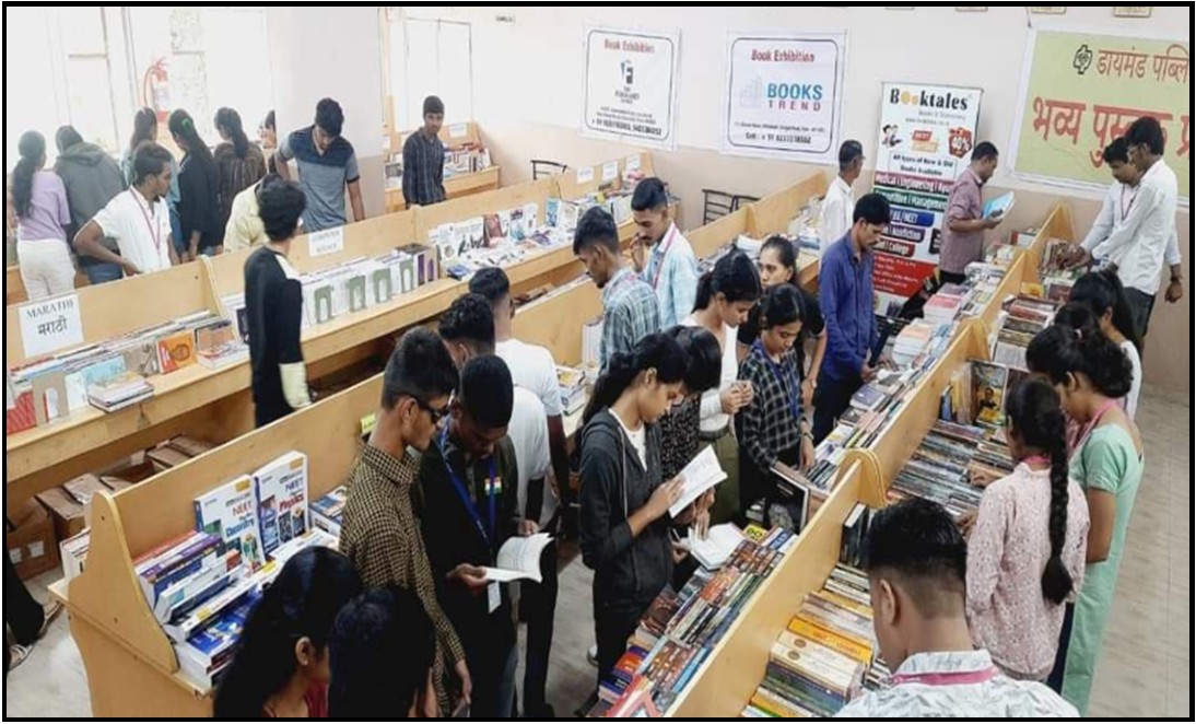 Modern College Images