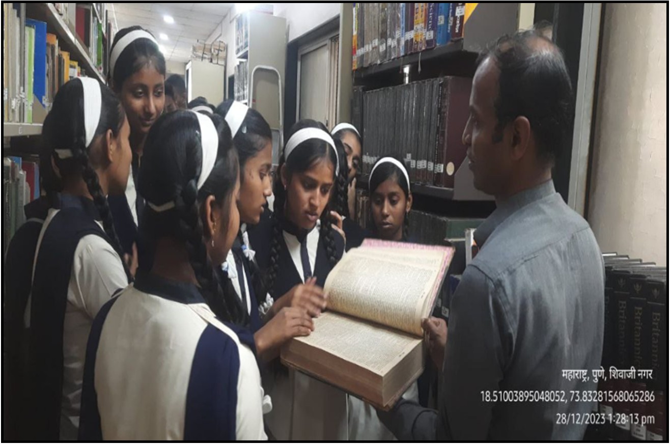 Modern College Images